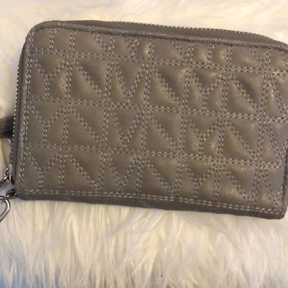 nicole miller wristlet bag